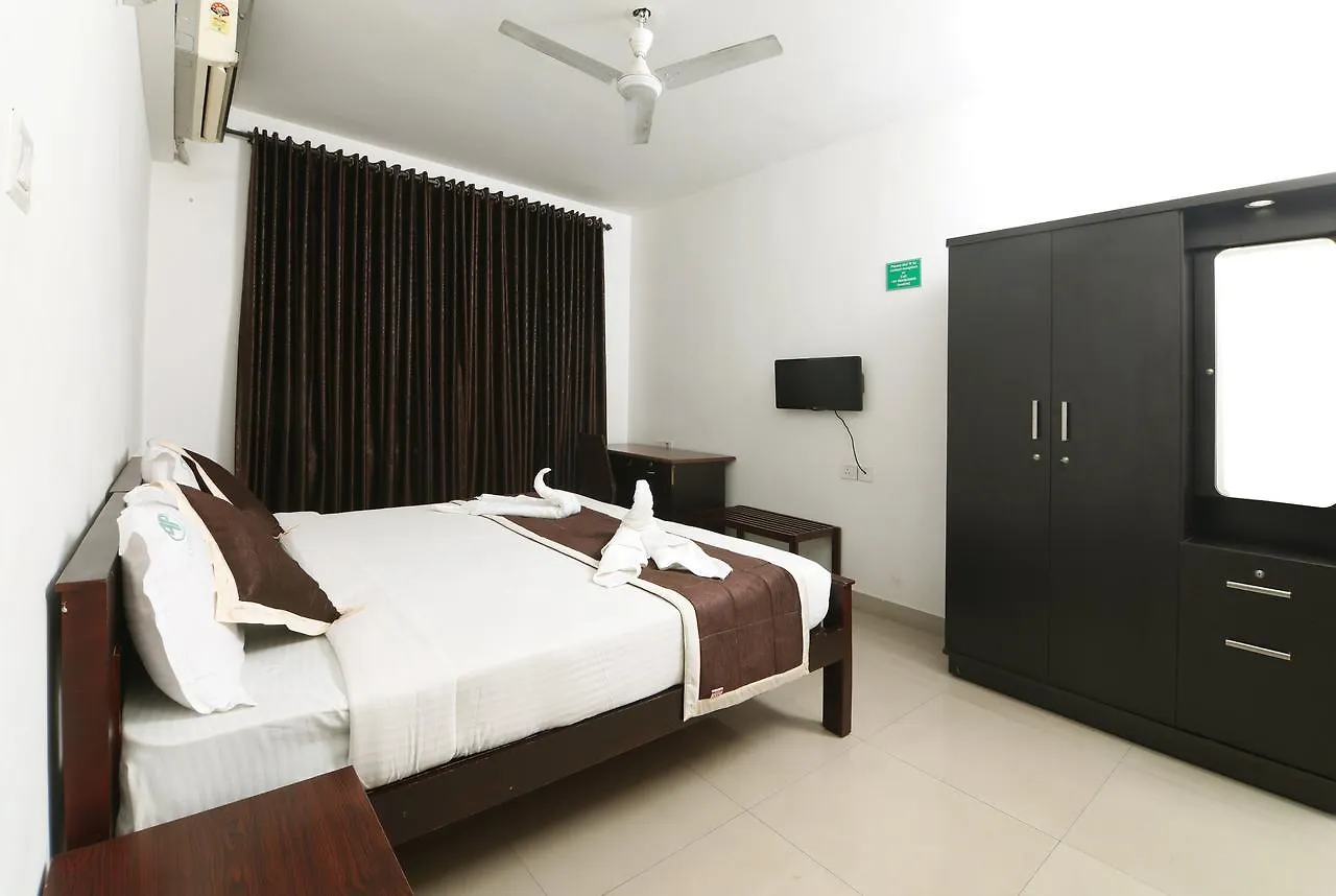 Oyo 7703 Puthens Calenta Inn Kochi