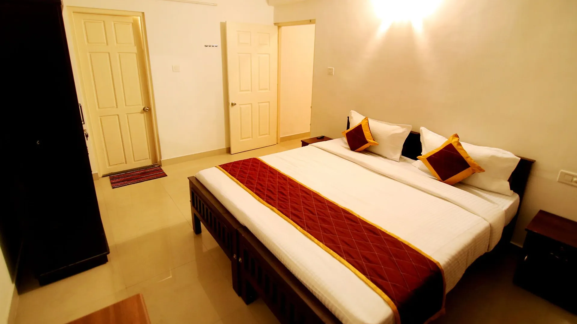 Oyo 7703 Puthens Calenta Inn Kochi 3*,  印度