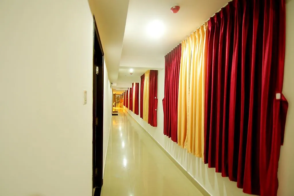 *** Ξενοδοχείο Oyo 7703 Puthens Calenta Inn Kochi Ινδία