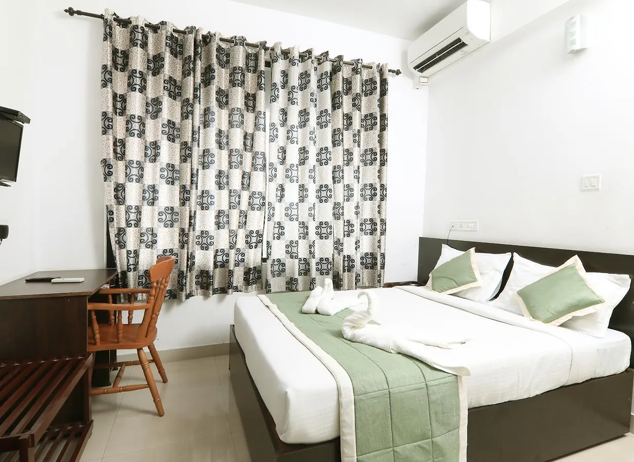 Ξενοδοχείο Oyo 7703 Puthens Calenta Inn Kochi