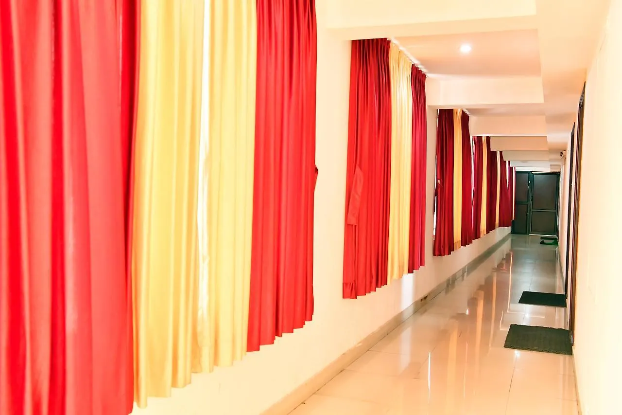 Ξενοδοχείο Oyo 7703 Puthens Calenta Inn Kochi