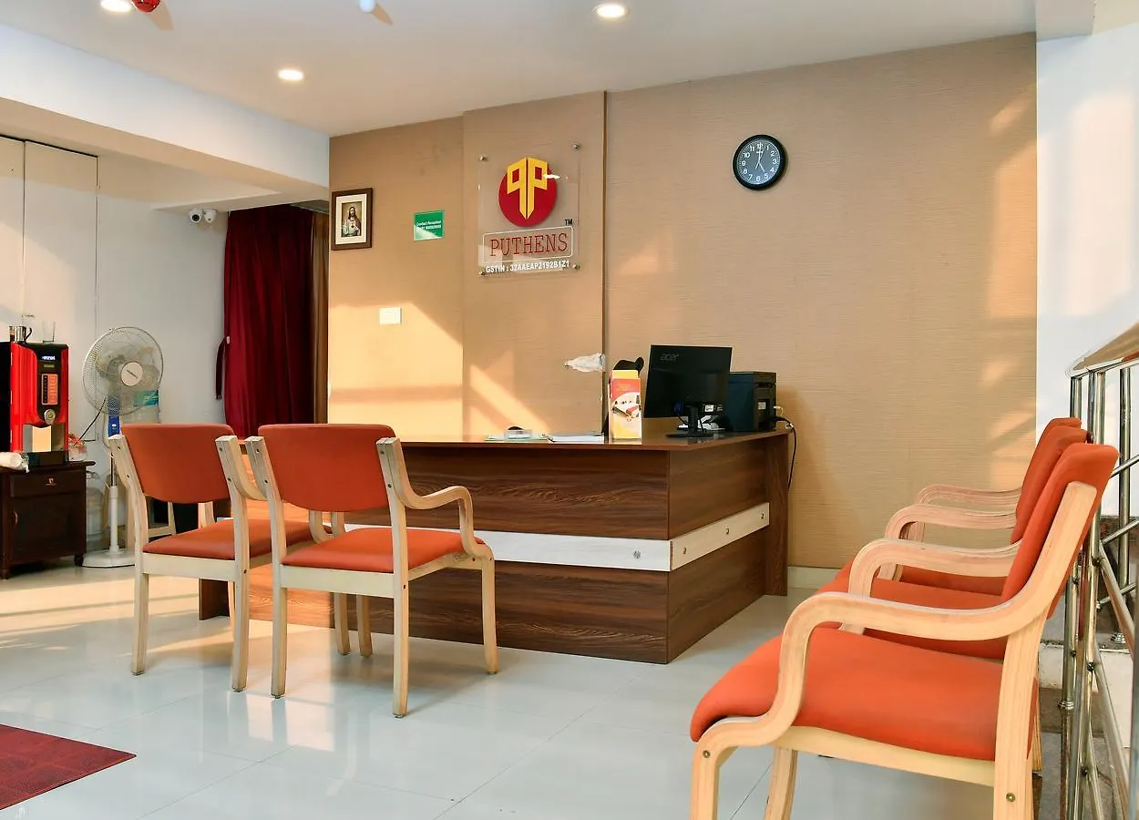 Oyo 7703 Puthens Calenta Inn Kochi Ινδία