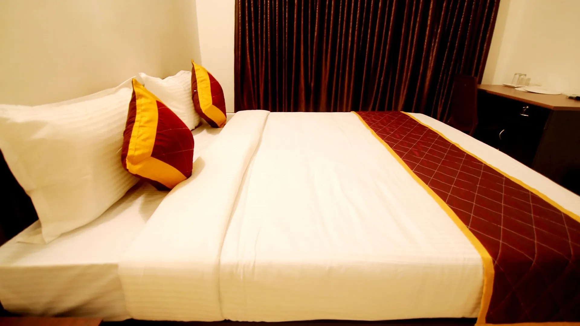 *** Ξενοδοχείο Oyo 7703 Puthens Calenta Inn Kochi Ινδία